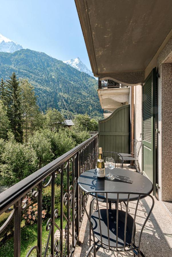 Apartment Cosmiques - Alpes Travel - Central Chamonix - Sleeps 4 Exterior photo