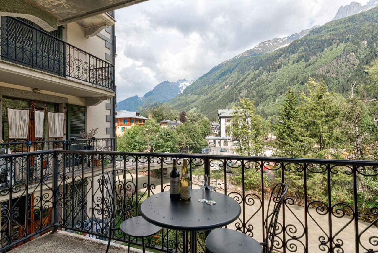 Apartment Cosmiques - Alpes Travel - Central Chamonix - Sleeps 4 Exterior photo