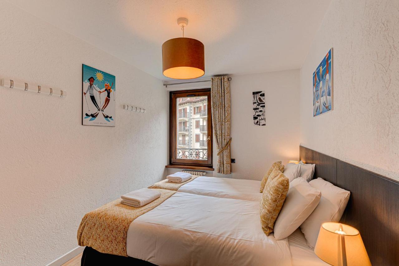 Apartment Cosmiques - Alpes Travel - Central Chamonix - Sleeps 4 Exterior photo