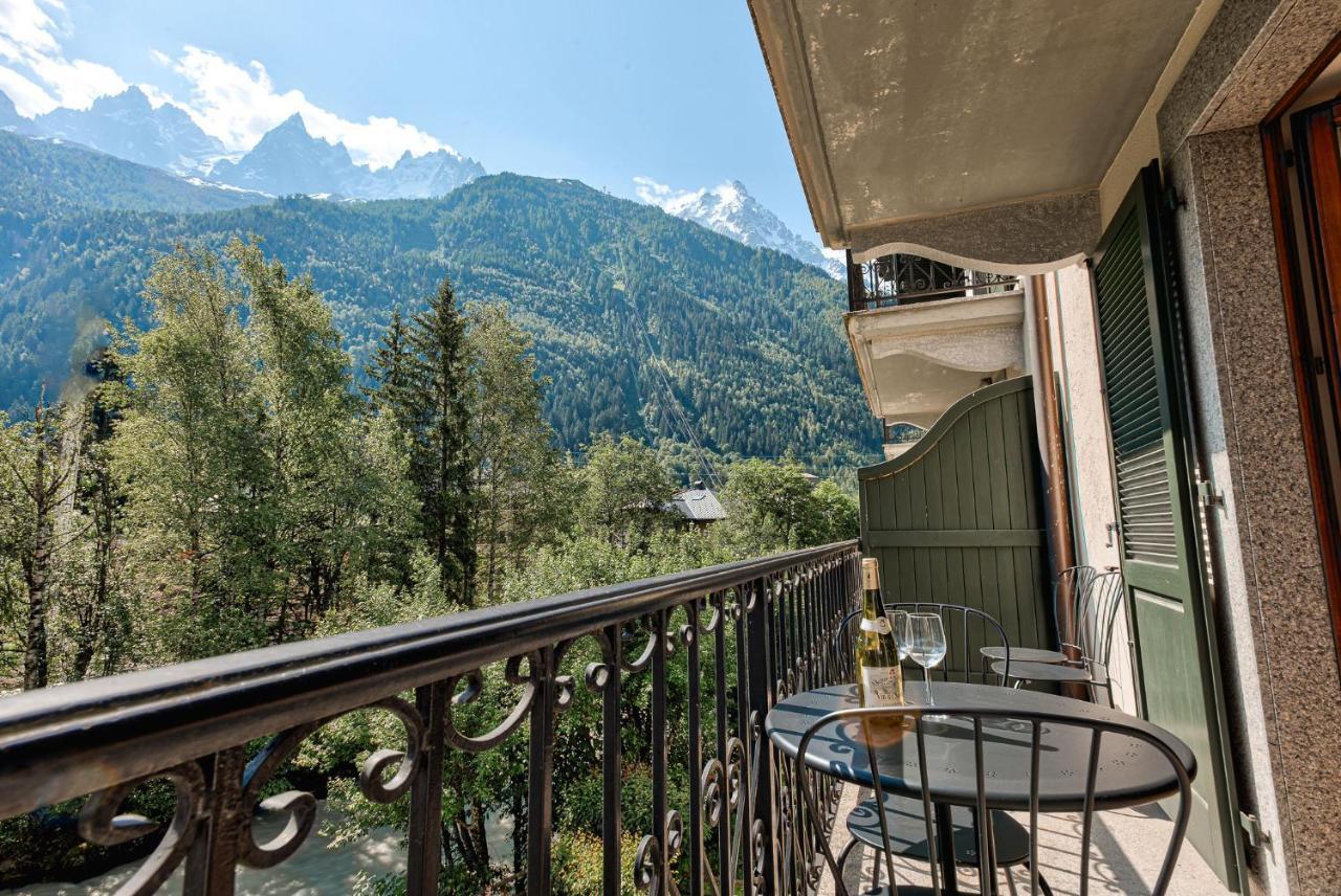 Apartment Cosmiques - Alpes Travel - Central Chamonix - Sleeps 4 Exterior photo